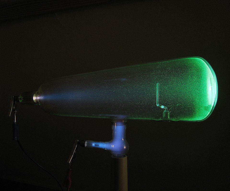 File:Crookes tube-in use-lateral view-2 prPNr°09.jpg